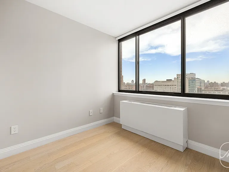 345 E 94th St #21G — Photo 18