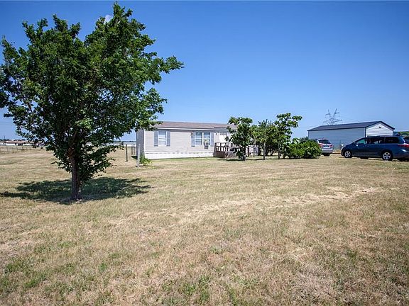 4th image of 5913 Black Springs Ln