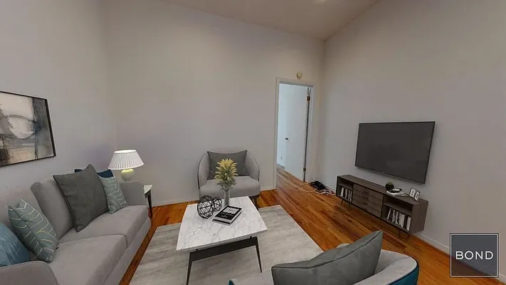 Rented by Bond New York | media 15