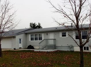 61 Cornforth Rd, La Crescent, MN 55947