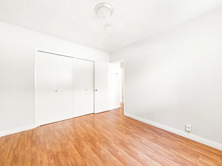 320 Cornell Dr #C — Photo 17