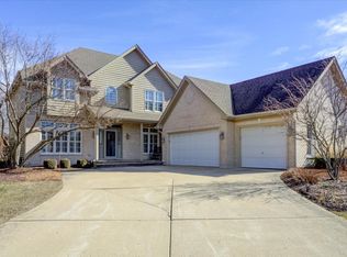 3552 Scottsdale Cir, Naperville, IL