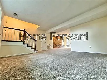 1359 Dix Dr #B — Photo 4
