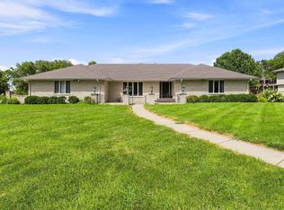 703 Parkway St, Clay Center, KS 67432