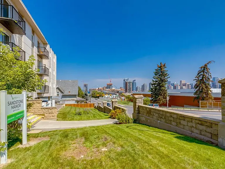 2241 14th St SW — Photo 15