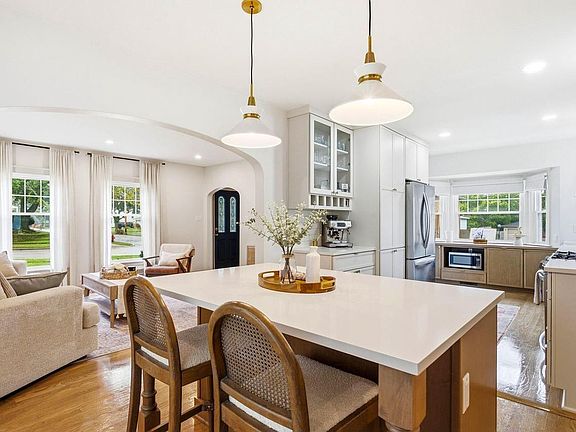 4th image of 4535 S Griffin AVENUE