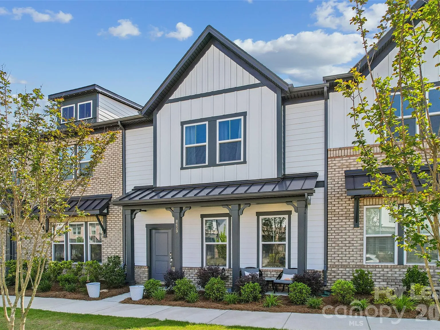 3 bed, 2.5 bath, 2039 sqft, $2,625 — Photo 4