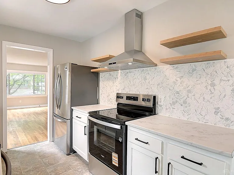 2212 Fauver Ave — Photo 8
