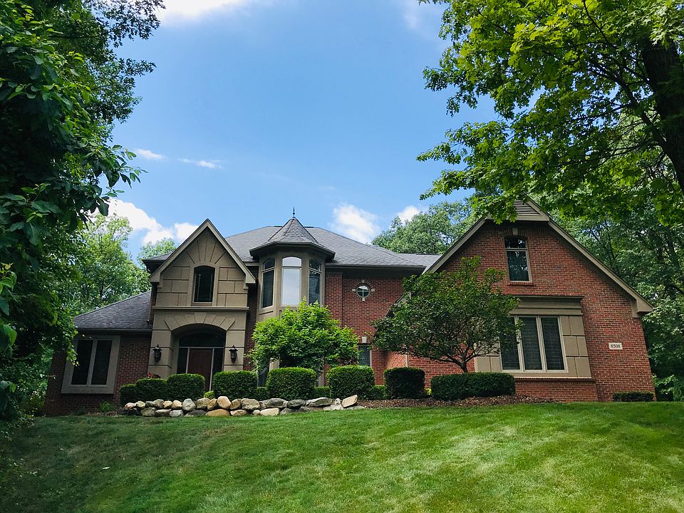 1st image of 8508 Royal Woods Dr