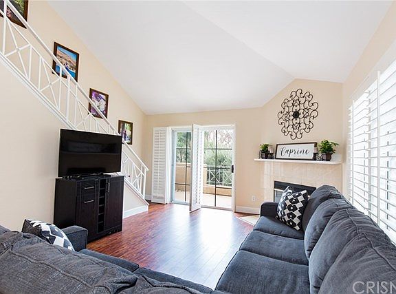 4th image of 23835 Del Monte Dr Unit 102