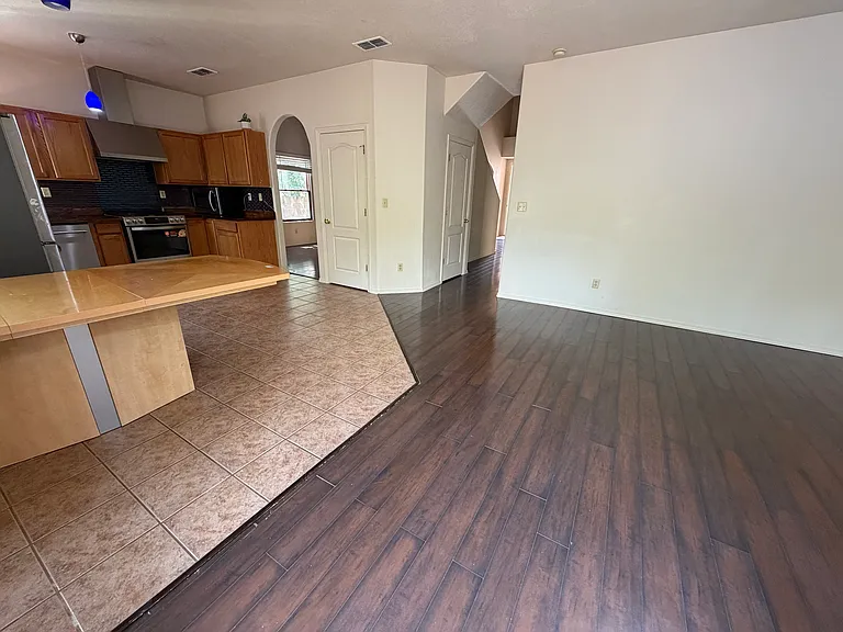 9228 Bluewood Ln NE — Photo 7
