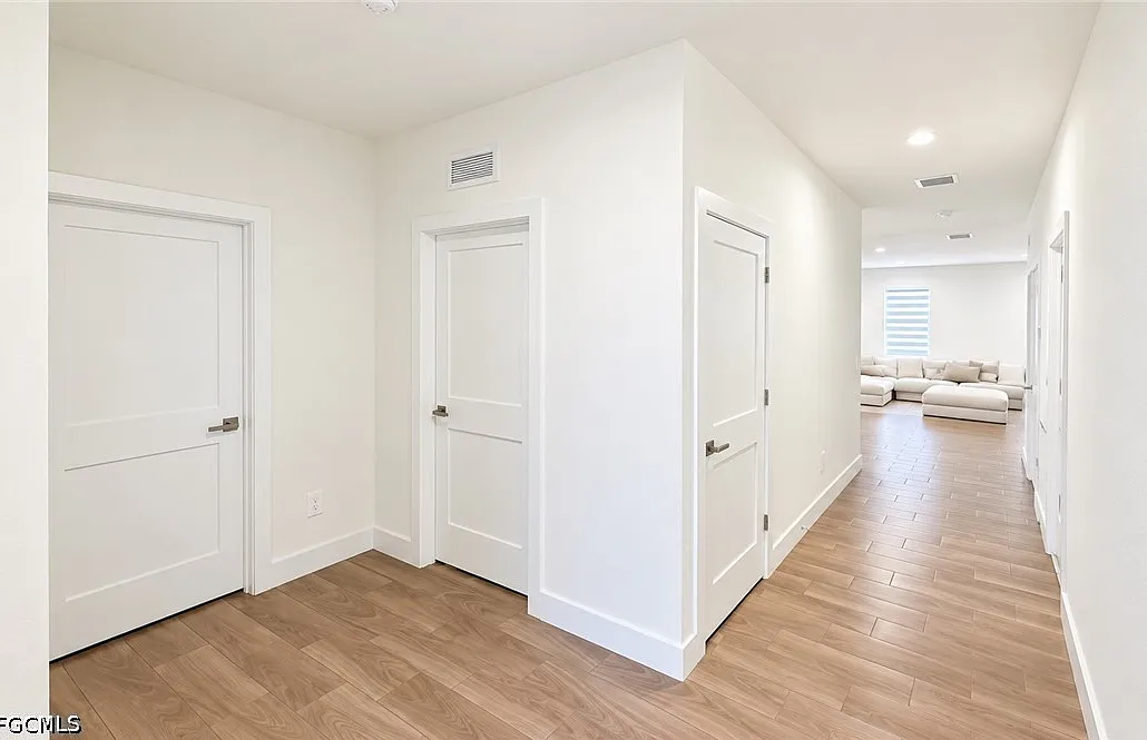 3 bed, 2.0 bath, 1530 sqft, $2,100 — Photo 3