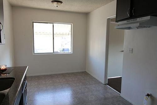 5th image of 1414 1/2 N Hazard Ave