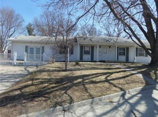 1414 14th Pl, Atchison, KS 66002