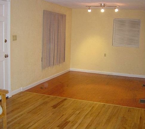 2nd image of 132 Taylor Ave