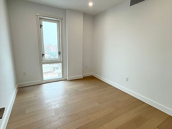 4th image of 150-02 Northern Blvd #3H