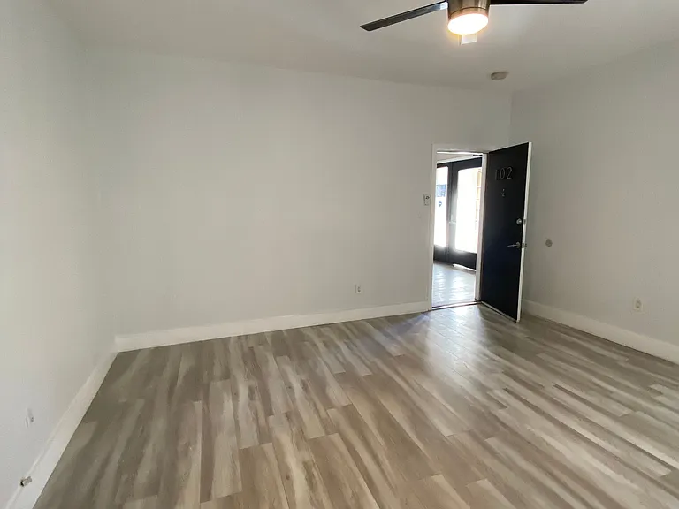 837 S Normandie Ave #102 — Photo 3