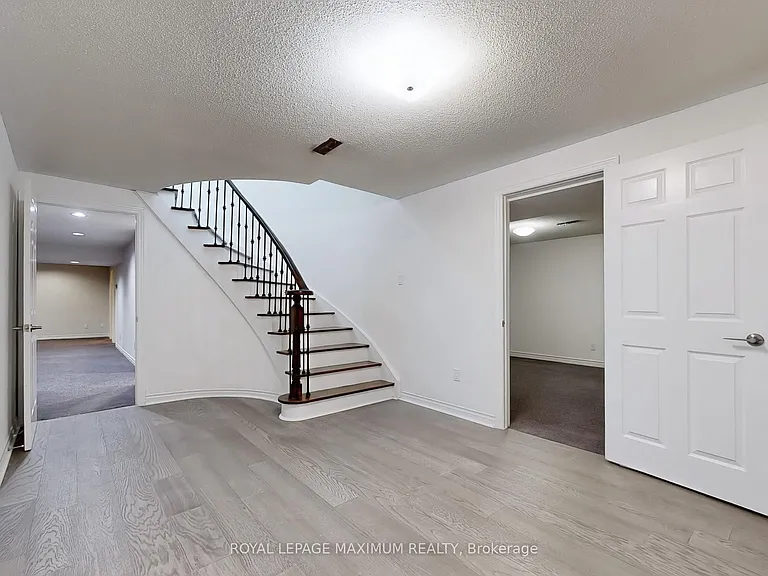 22A Waltham Cres — Photo 40