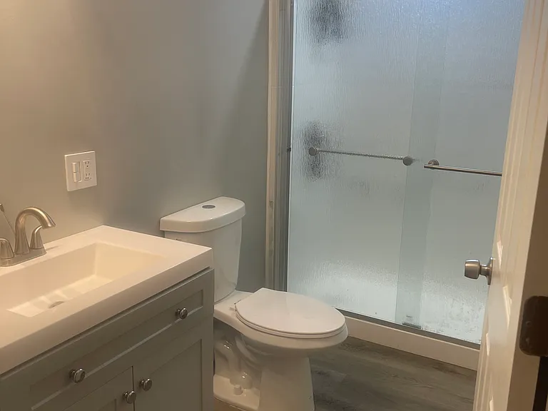 50-52 Linden St — Photo 5