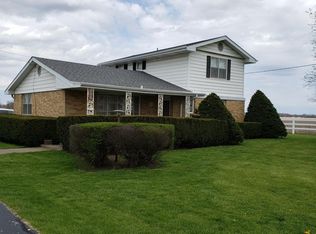 1105 E Linn St, Canton, IL 61520