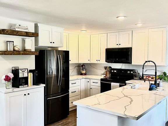 2nd image of 20226 2nd Ave S