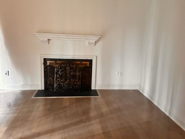 17 Hillside Ct, Clinton, NJ 08809
