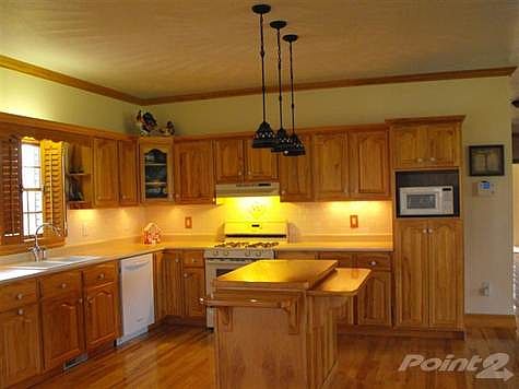 5th image of 250 Lake Valley Dr