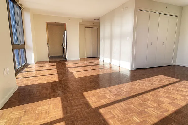 Rented by Chelsea Tower | media 6