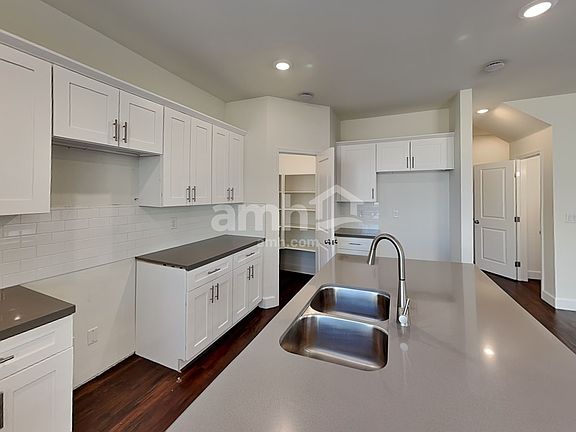 3rd image of 8818 Tiger Tooth Ave