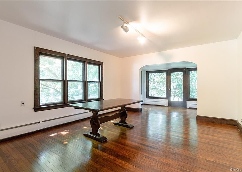 1st image of 155 S Broadway