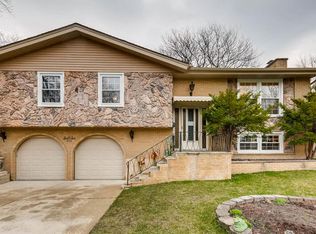 606 Bahama Ct, Schaumburg, IL 60193