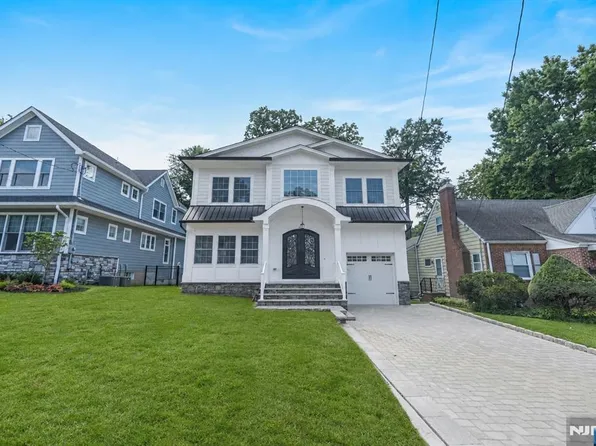 457 The Fenway, River Edge, NJ 07661