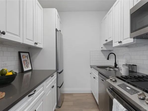 40-35 Ithaca Street image 5 of 10