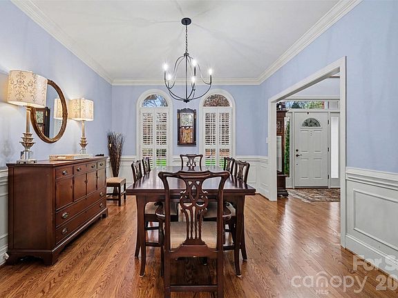 3rd image of 5019 Cranston Ct