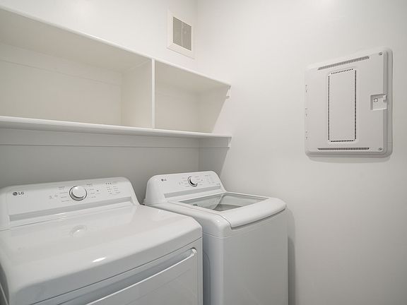 4th image of 2746 Judy St #A105