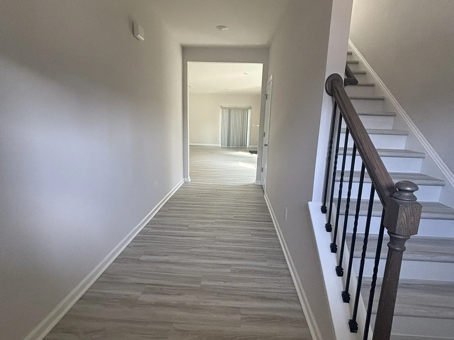 5 bed, 2361 sqft, $2,195 — Photo 4