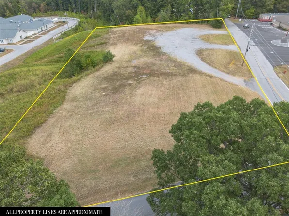 105 Hillwood Dr, Waverly, TN 37185