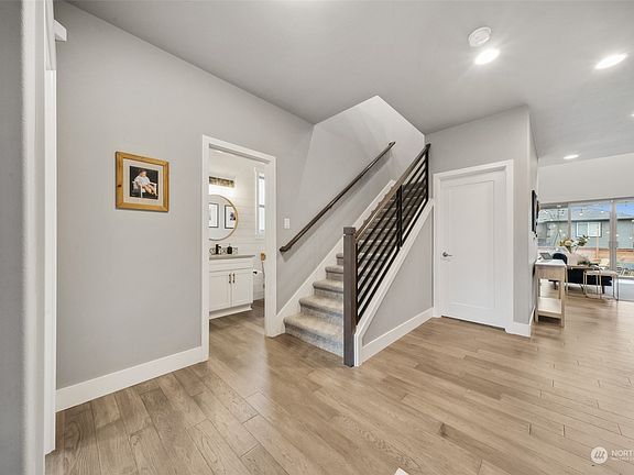 3rd image of 14517 199th Avenue E
