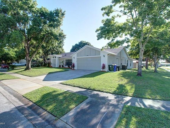 2nd image of 900 Black Pine Ct