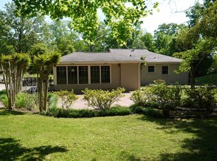 1748 Ingleside Ave, Florence, AL 35630