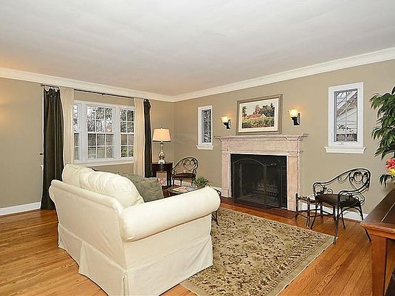 Living room w/wood fireplace
