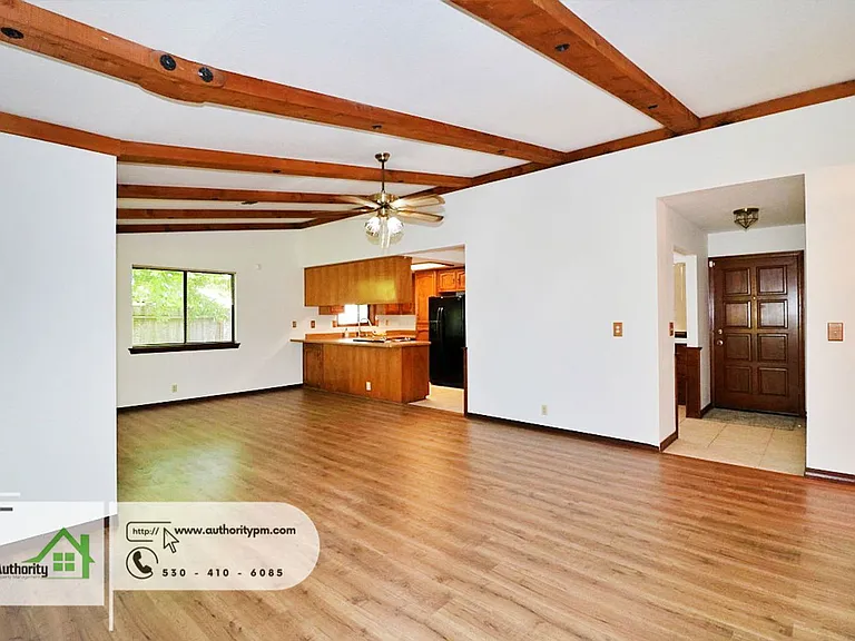 1744 Kildare Dr — Photo 12