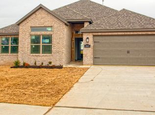 907 W Carley Dr, Siloam Springs, AR 72761