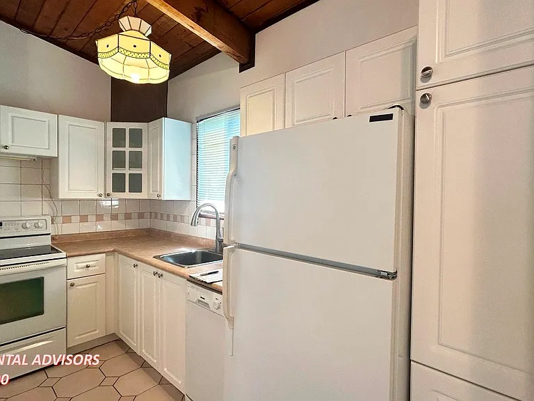 506 Lee Ridge Rd NW — Photo 3