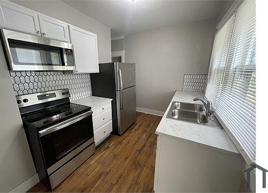 3rd image of 5521 Brooklyn Ave