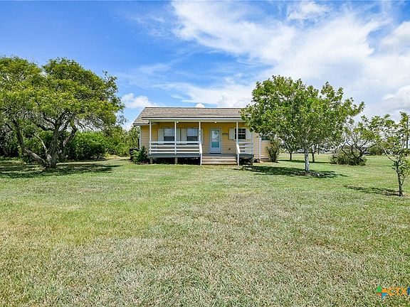 3rd image of 612 Tarpon Dr
