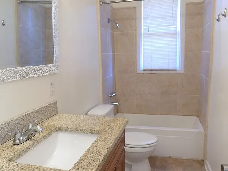 2347 Stark St — Photo 13