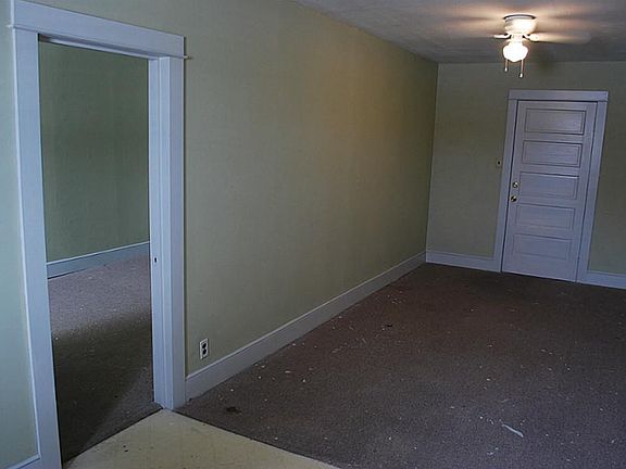 3rd image of 2505 1/2 Market St APT D