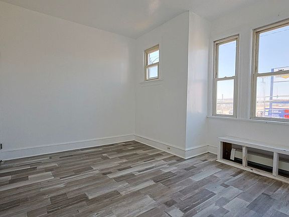 5th image of 3636 Winchester Ave