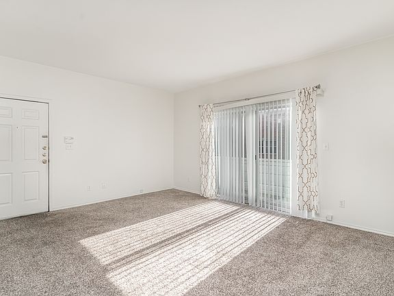 4th image of 3329 Rosedale Ave APT 20